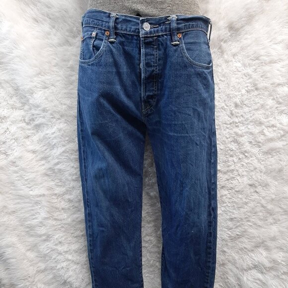 VTG Levi's 501 Man's Blue Straight Legs Fly Buttons Denim Jeans W34/L32 - Picture 1 of 8